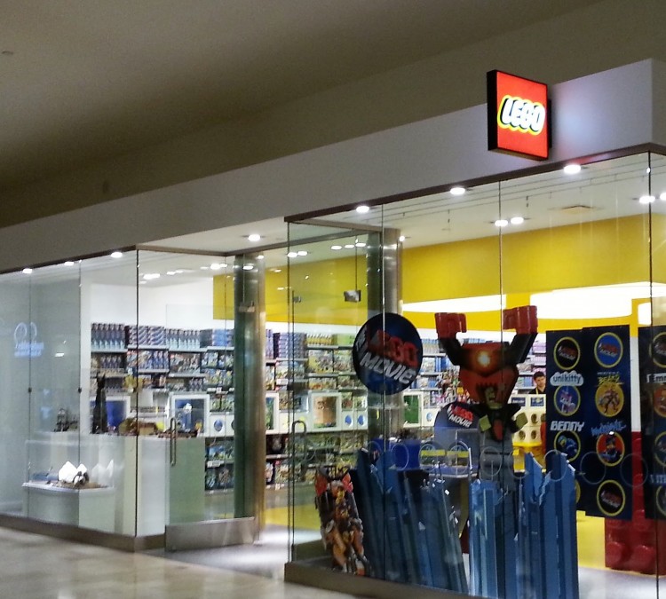 the-lego-store-bellevue-square-photo
